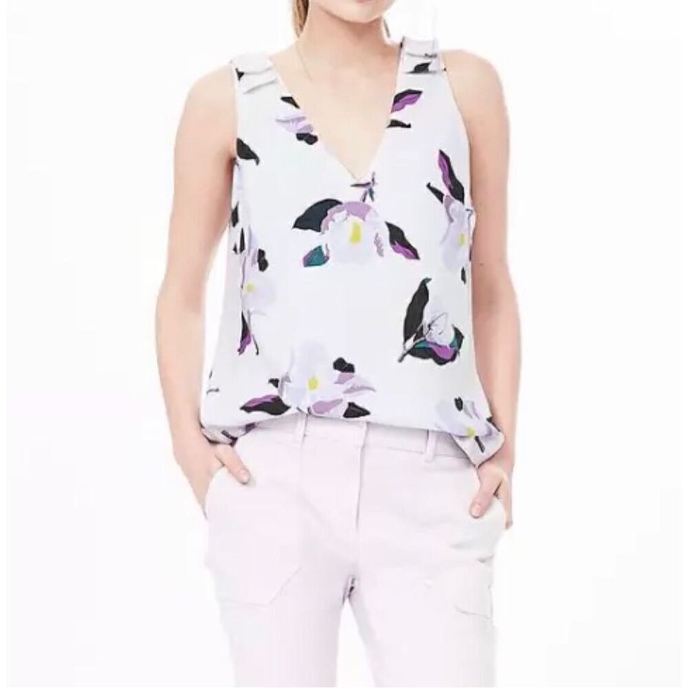 NWOT Banana Republic Women’s White Lined Floral Tank Top